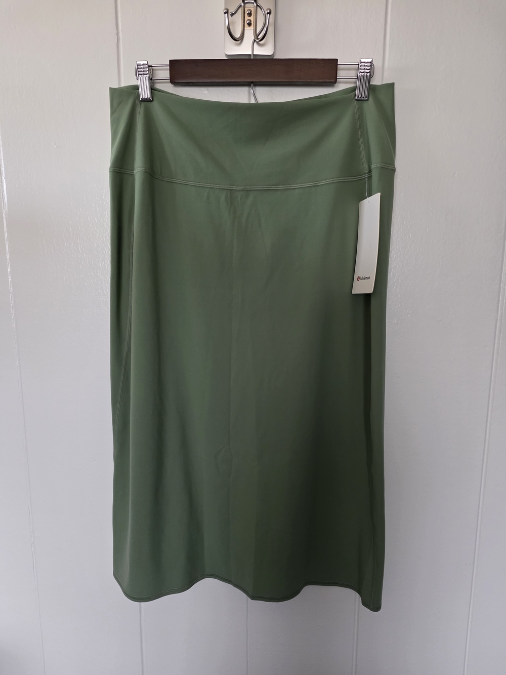 Lululemon Nulu Slim Fit Midi Skirt Size XL